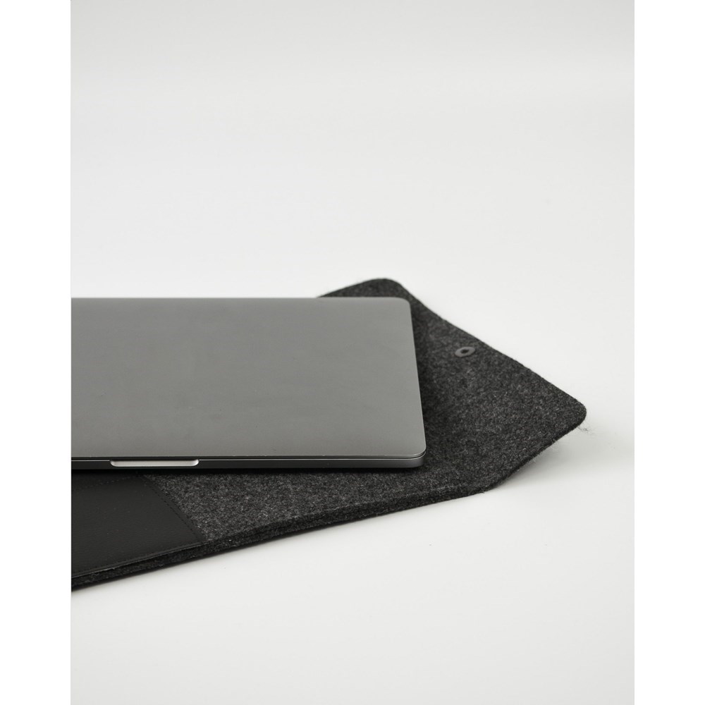 Recycled Felt & Apple Leather Laptop Sleeve Plus 16"